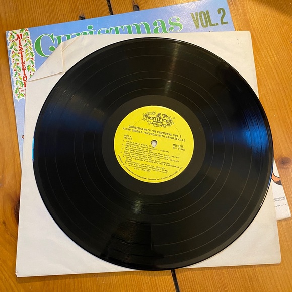 Vintage Vinyl - Christmas With The Chipmunks - Picture 3 of 3